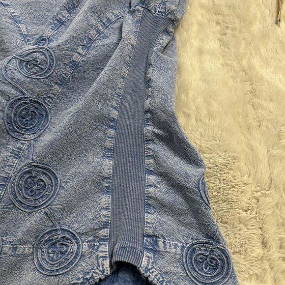 Denim button up top - Picture 9 of 9